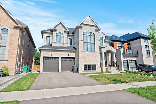 GlobalStay 4 Bedrooms House in Brampton