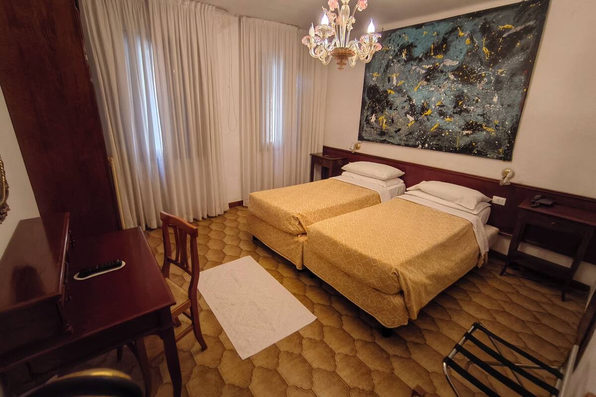 Standard Twin Room | WiFi (free)