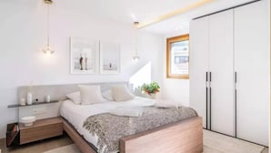 Room - JUST 250 METRES FROM THE FAMOUS BOULEVARD DE LA CROISETTE AND ITS SANDY BEACHES (Cannes)