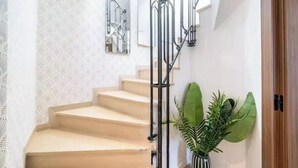 Interior - JUST 250 METRES FROM THE FAMOUS BOULEVARD DE LA CROISETTE AND ITS SANDY BEACHES (Cannes)