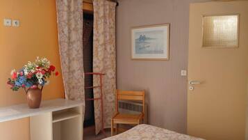 1 bedroom, WiFi, bed sheets
