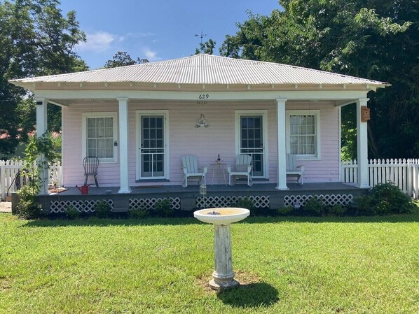 Terrace/patio - Sit and relax a while (Natchez)