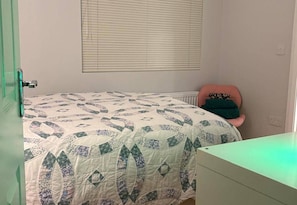 Wifi gratis y ropa de cama