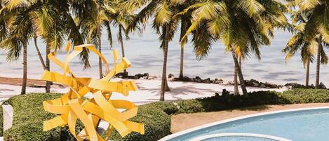 2 piscinas al aire libre