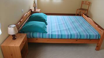 Tabla de planchar con plancha y wifi