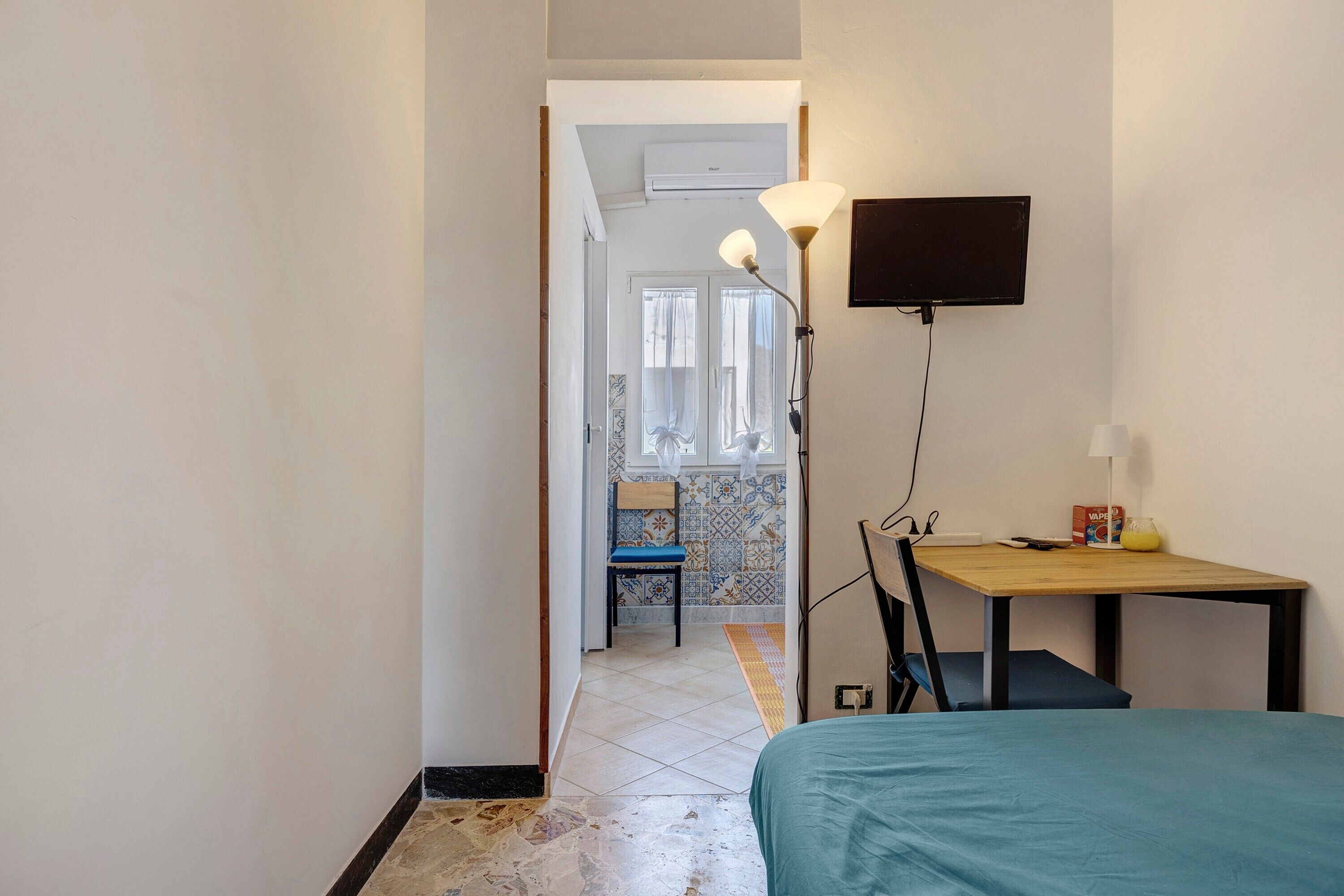 1 dormitorio, tabla de planchar con plancha, wifi y ropa de cama