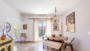 Interior - Large 5-bedroom home-2 Pools - Arch View Rooftop (Cabo San Lucas)