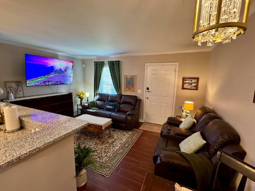 Gorgeous Condo Across From Vet School