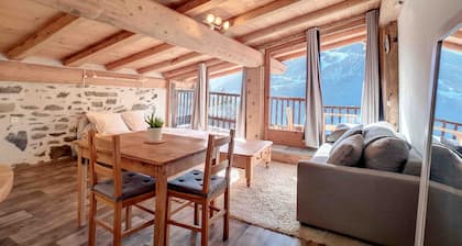 The Bourgeail Studio – A Nature Retreat with Panoramic Views in Montvalezan