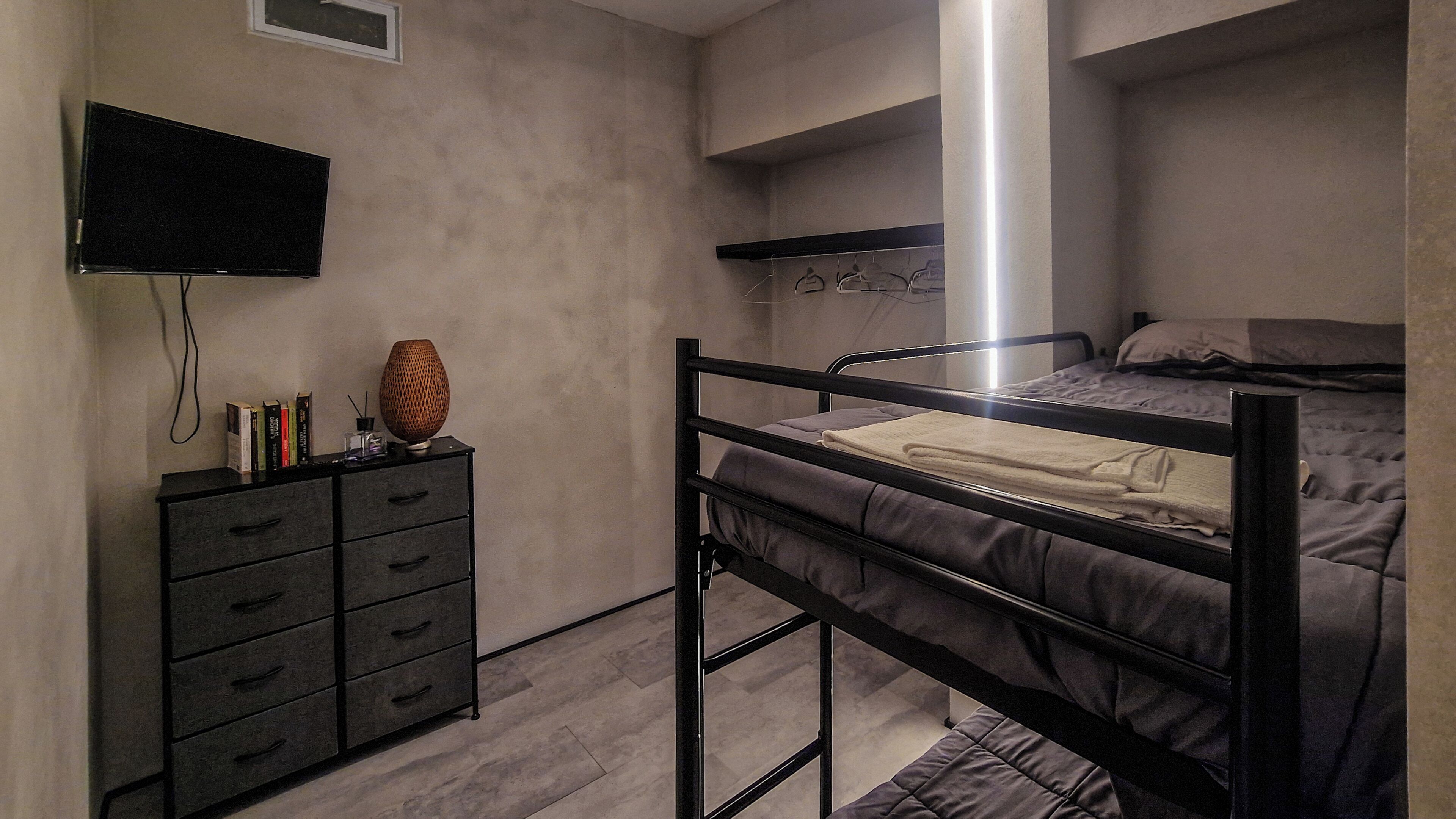 Apartamento | Tabla de planchar con plancha