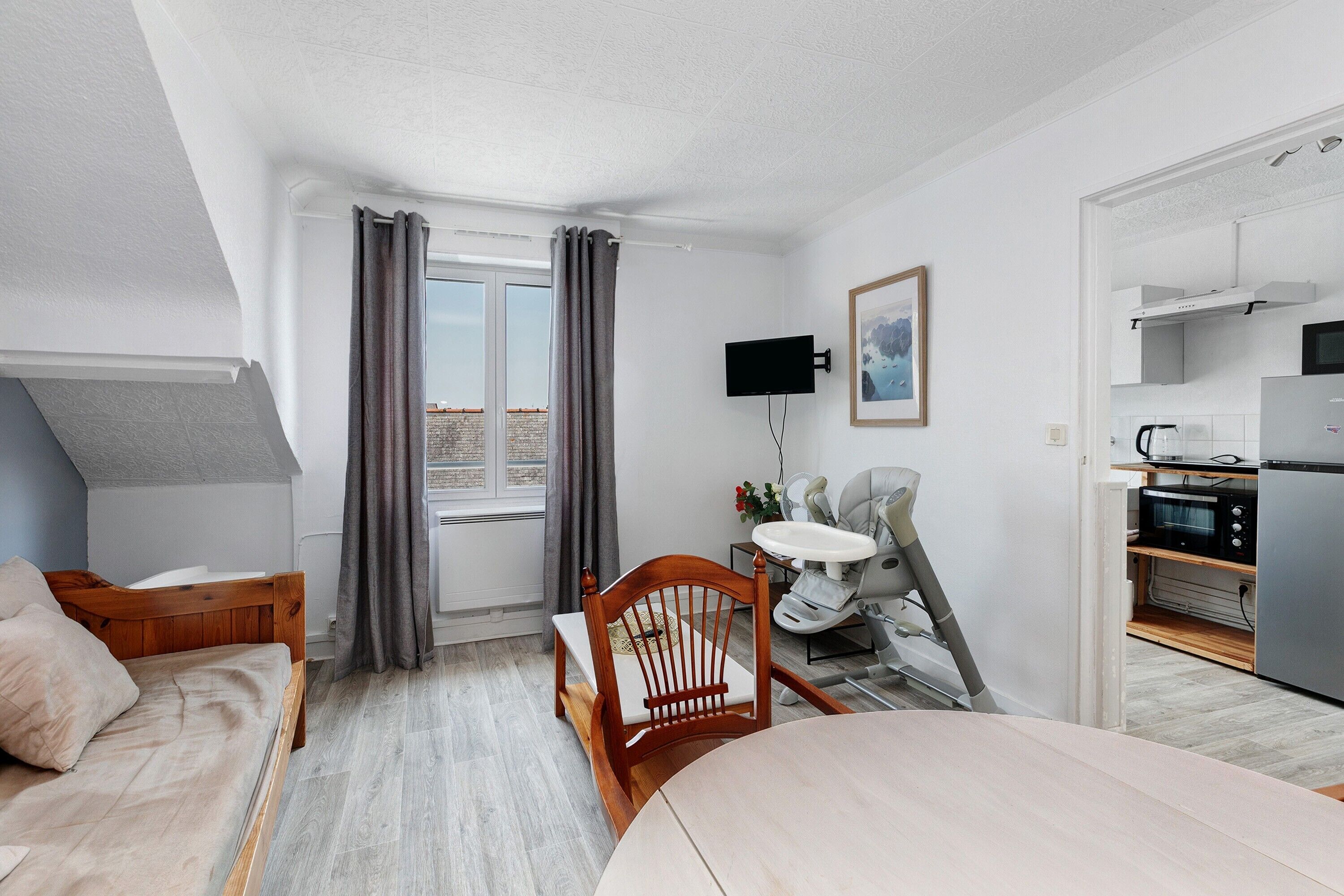 3 bedrooms, WiFi, bed sheets