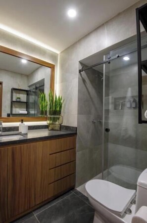 Bathroom - Casa Makech: Superior Suite 1 (Zapopan)