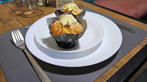 Breakfast meal - Tudors eSuites - Budget Apartments (Birmingham)