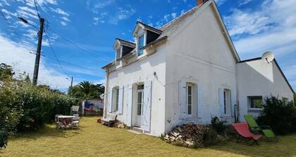 Family home in Saint Lunaire near the beaches (3-minute walk) and the town center