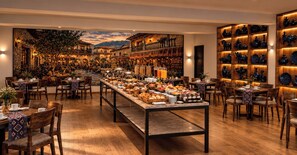 Breakfast buffet - Casa Andina Premium Cusco El Mercado (Cusco)
