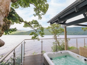 Unclassified image, 2 of 29, button - Dipper Boathouse (Aberfeldy)