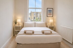 Room - Notting Hill's Iconic Pink Apartment (London)