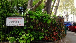 A sign indicating 'The Royal Borough of Kensington and Chelsea, Colville Terrace, W.11'. - Notting Hill's Iconic Pink Apartment (London)