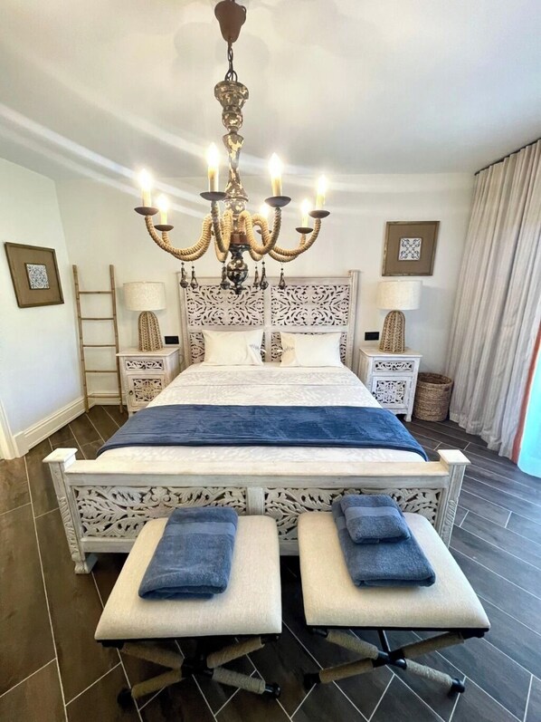 Akbay Home Bozcada Suit | Blackout drapes, soundproofing, iron/ironing board, WiFi (free)