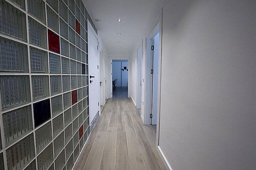 Akbay Home Bozcada Premium | Blackout drapes, soundproofing, iron/ironing board, WiFi (free)