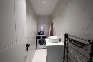 Akbay Home Bozcada Premium | Laundry