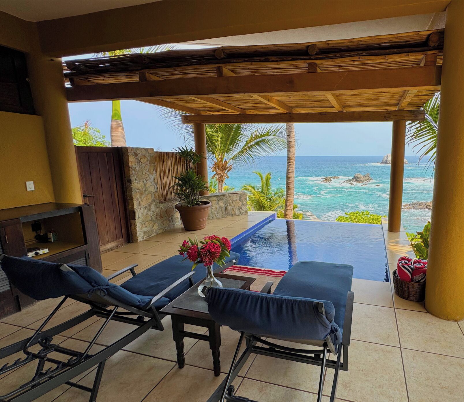 Standard Suite, Ocean View | Terrace/patio