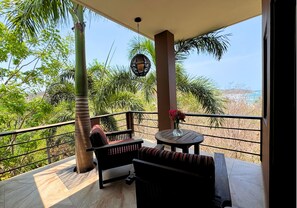 Villa Classique, vue partielle sur la mer | Vue de la chambre