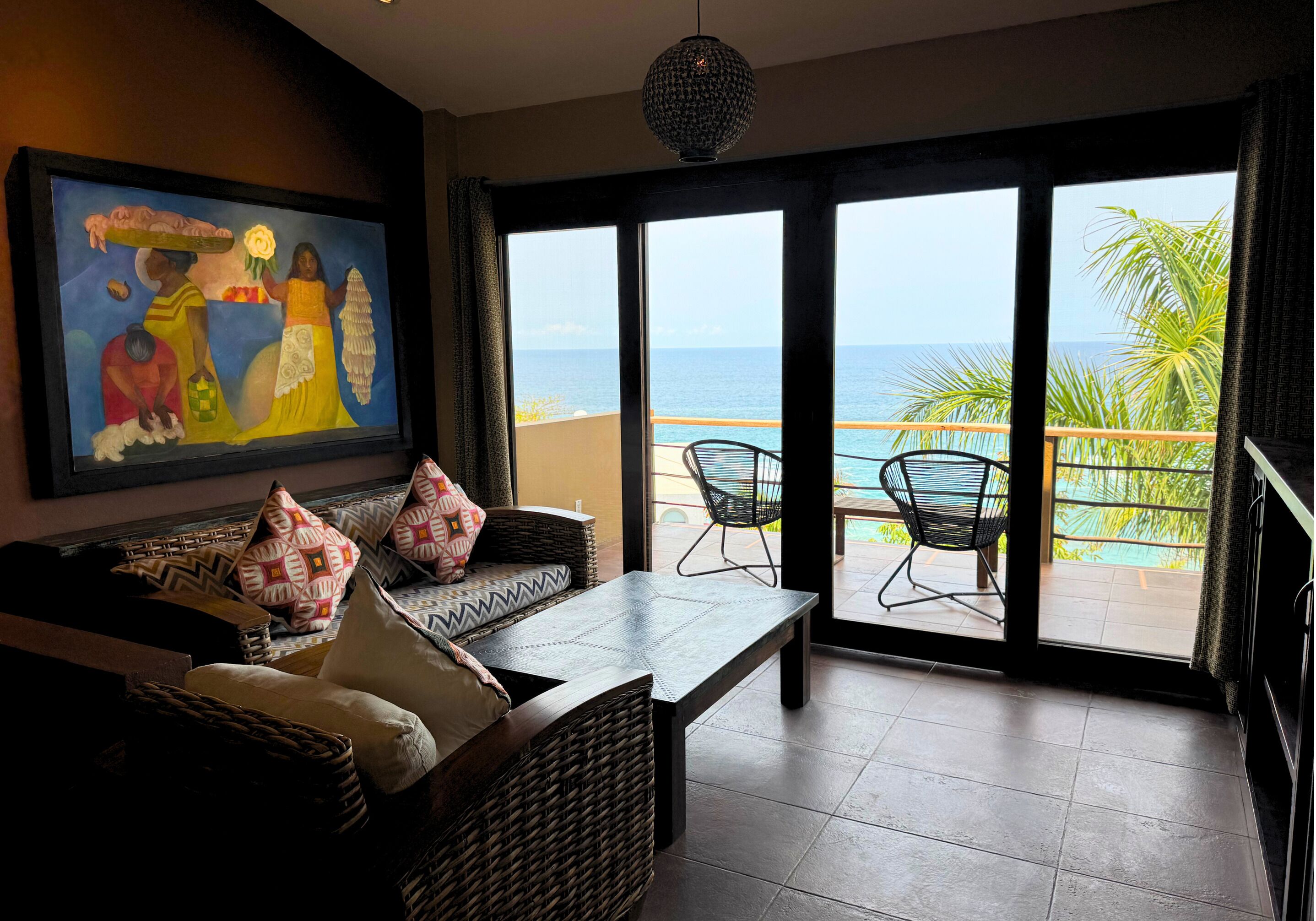 Standard Suite, Sea View | Living area