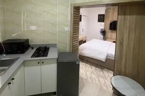 Room - Deluxe Studio Suite, Kitchenette, Garden View (Lagos)