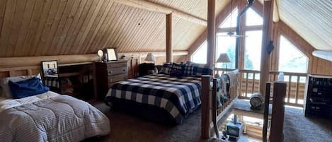 1 bedroom, bed sheets