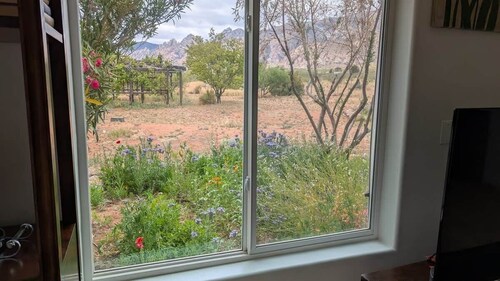 Spacious 2BR Getaway w/Hot Tub
