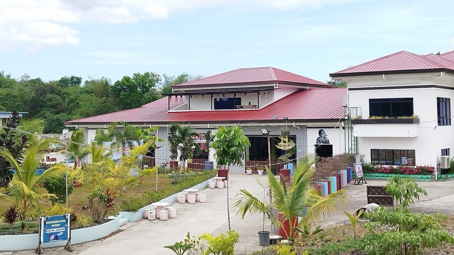 Donya Thelma Ferrer Spring Resort
