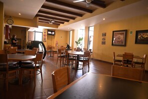 Breakfast, dinner and brunch served  - Posada La Noria (Sombrerete)