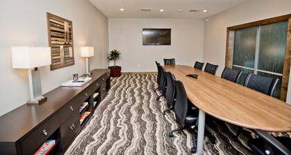 Accessible 1BR Suite w/ Free Hot Breakfast + Pool