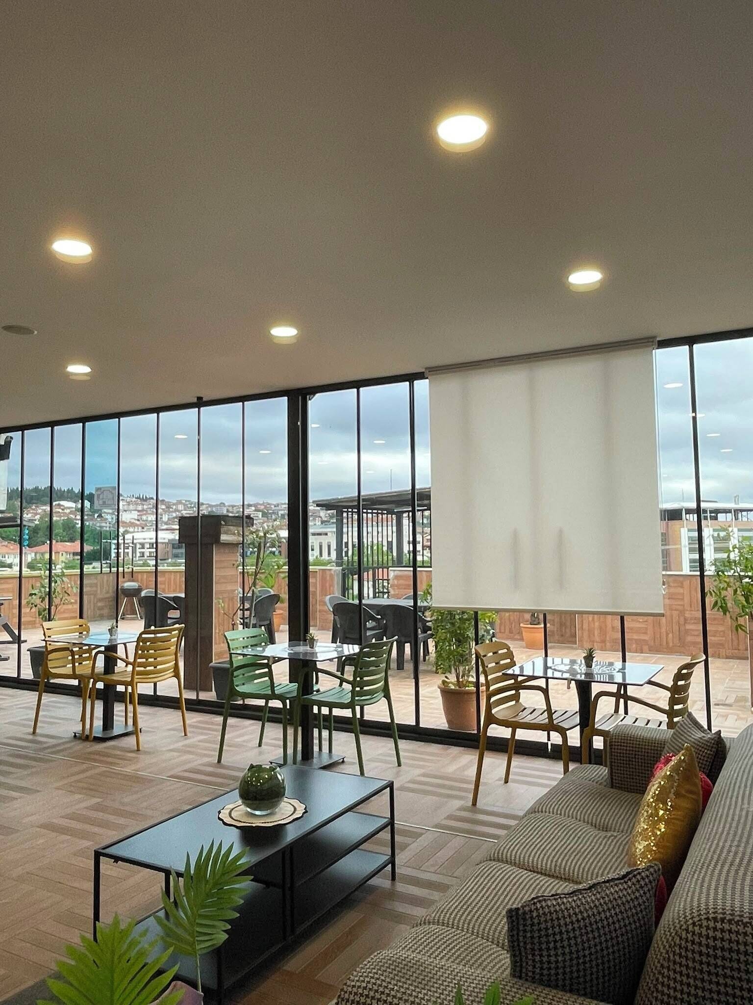 Deluxe Room, City View | Interior