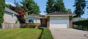 Spacious house near ferry