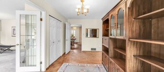 Spacious house near ferry