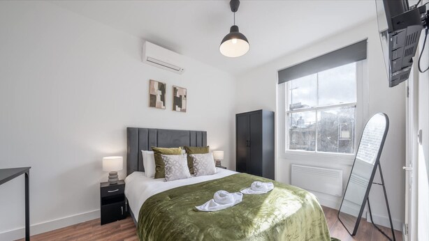 House | 1 bedroom, high-speed internet - Bright Studio in Knightsbridge (London)