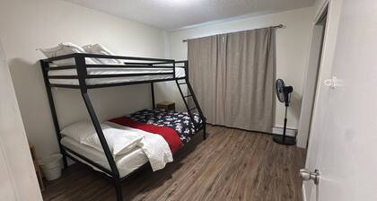 Cozy 2-Bedroom Apartment Near Downtown Calgary