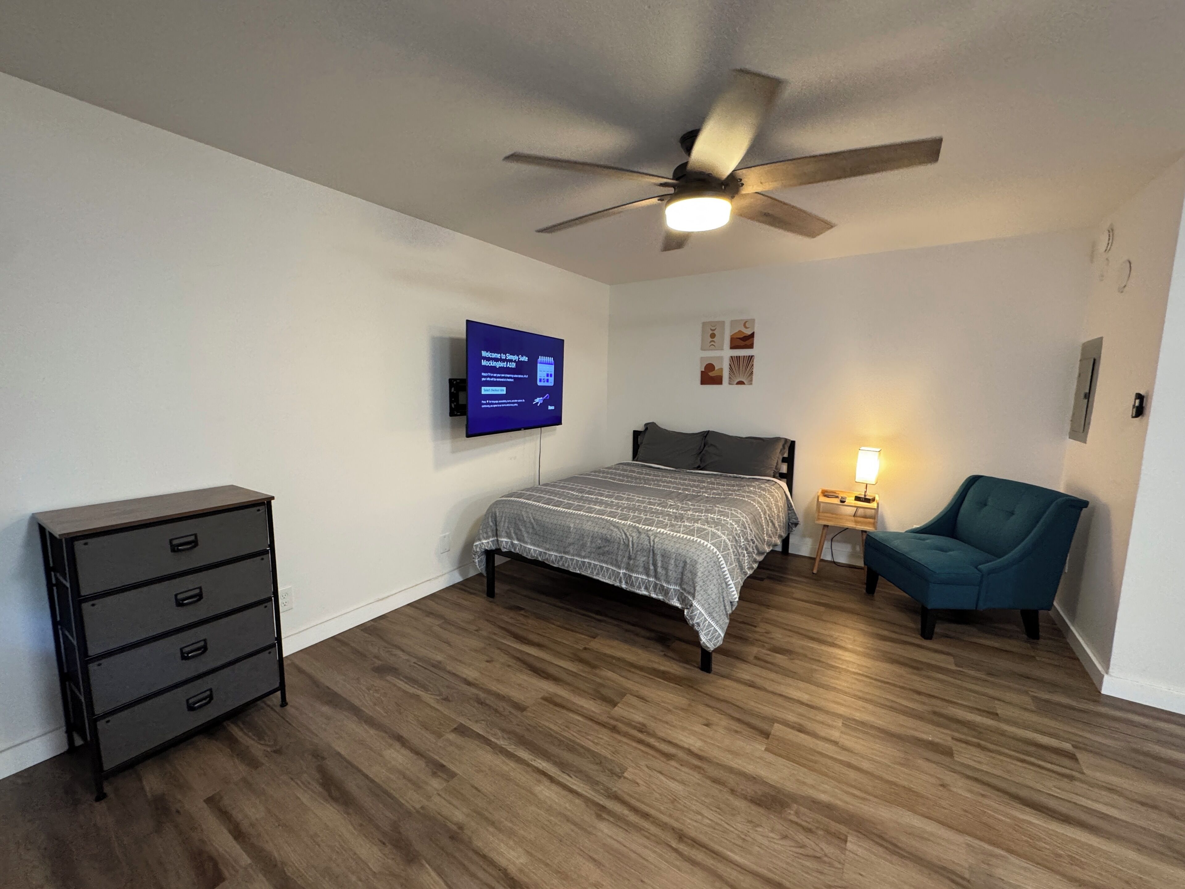 WiFi, bed sheets