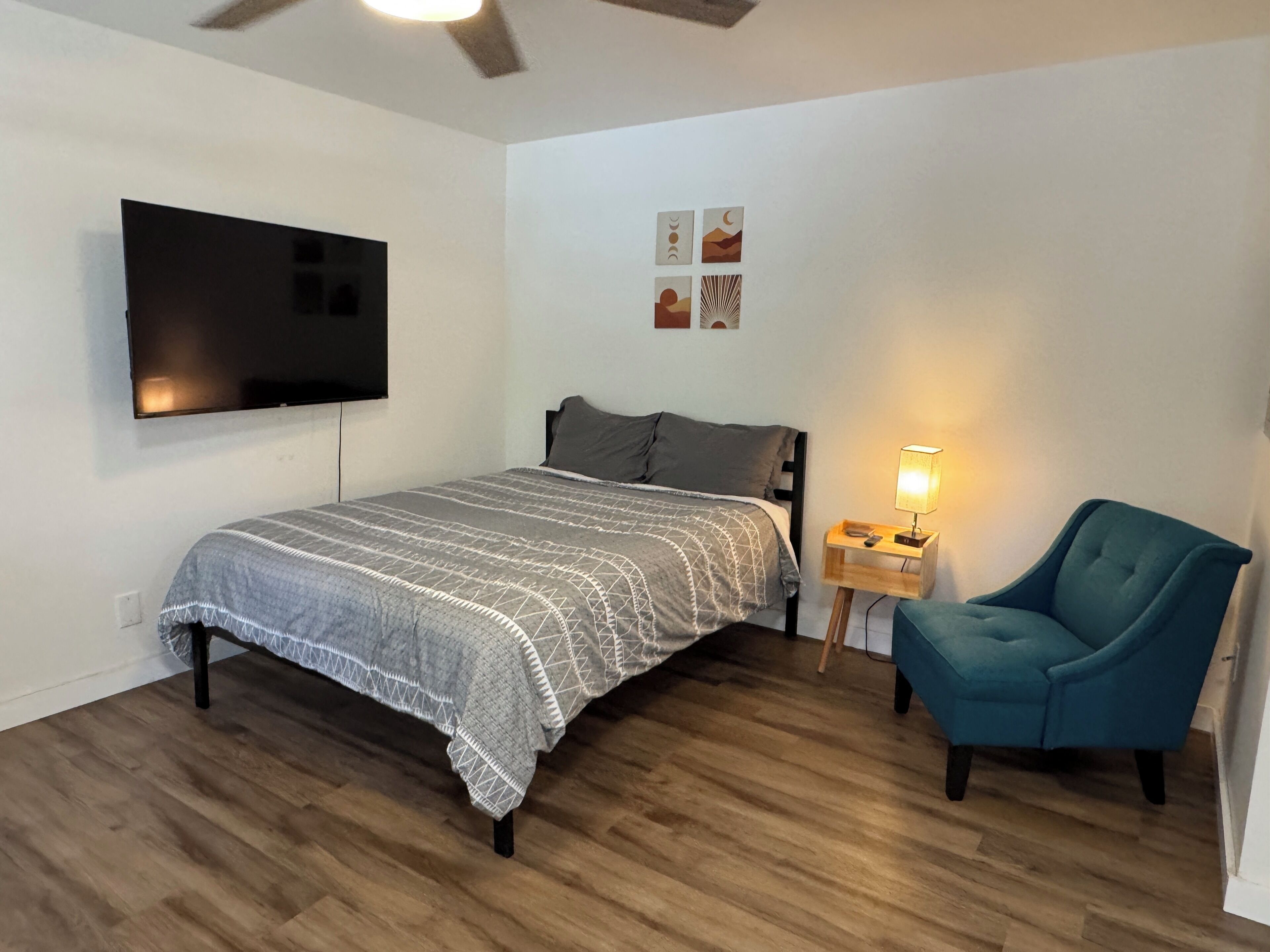 WiFi, bed sheets