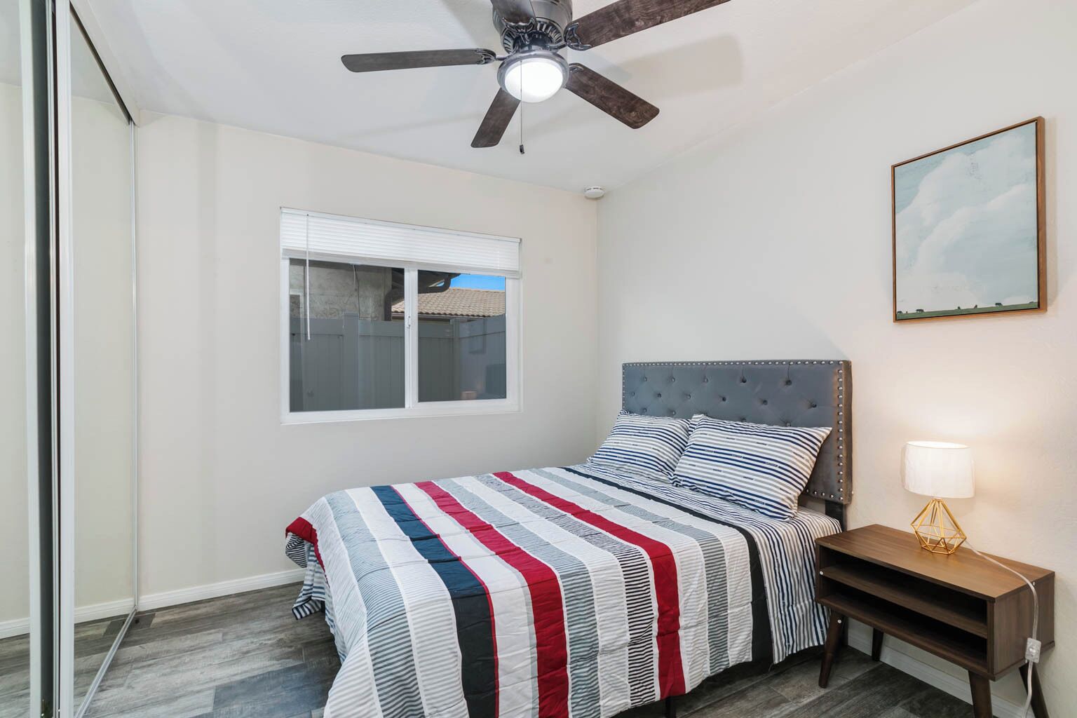 4 bedrooms, iron/ironing board, Internet, bed sheets