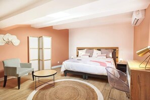 Room - Paul Riquet's Birthplace - Cathedral views - A/C (Tourcoing)