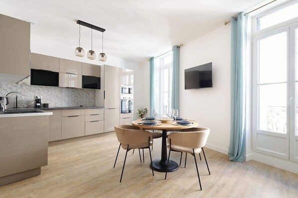 Private kitchen - Prestige stay with les Halles view, A/C (Béziers)