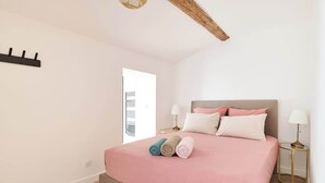 Unclassified image, 2 of 16, button - MyLocTravel ✧ Snug flat facing Les Halles, AC (Béziers)