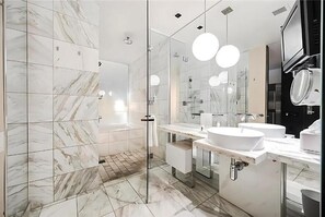 Bathroom - Palms Place Hotel -33 (Las Vegas)