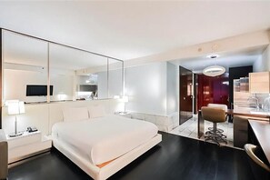 In-room safe, free WiFi, bed sheets - Palms Place Hotel -33 (Las Vegas)