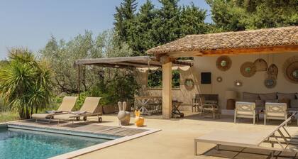 Enjoyable 3-bedroom mas in charming Puyméras for your getaway