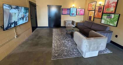 Sleep38 27Beds 10BR Super Stays A12 Up E Crown DD