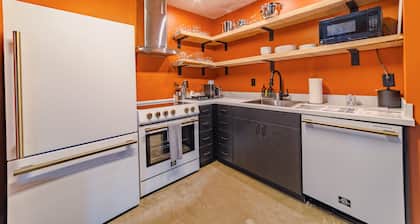 Sleep12 6Beds 4BR Super Stays A12 TCWA 110